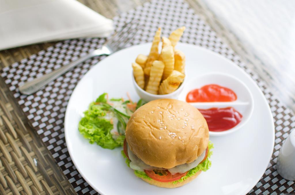 Ayola First Point Hotel Pekanbaru Εξωτερικό φωτογραφία