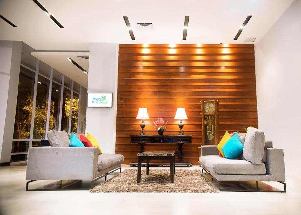 Ayola First Point Hotel Pekanbaru Εξωτερικό φωτογραφία