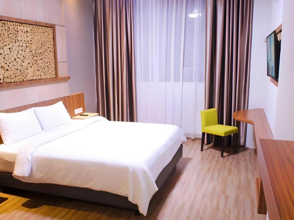Ayola First Point Hotel Pekanbaru Εξωτερικό φωτογραφία