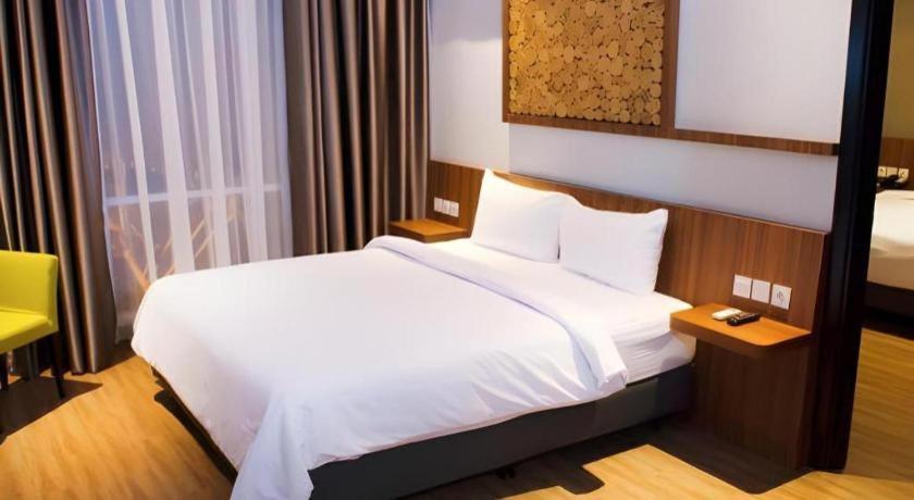 Ayola First Point Hotel Pekanbaru Εξωτερικό φωτογραφία