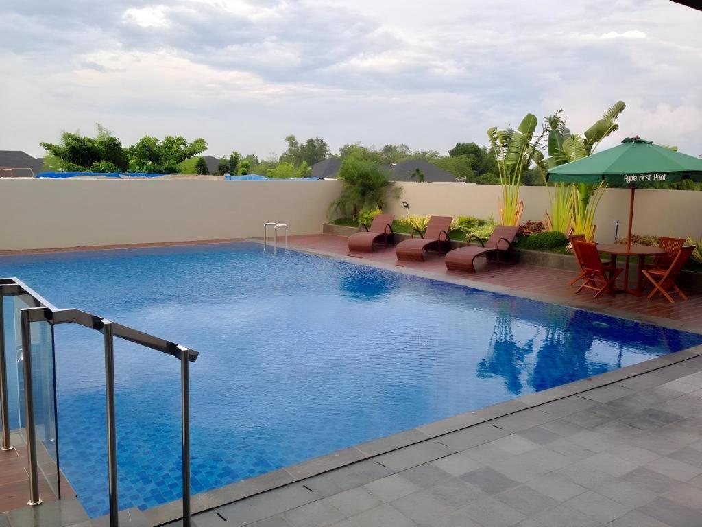 Ayola First Point Hotel Pekanbaru Εξωτερικό φωτογραφία